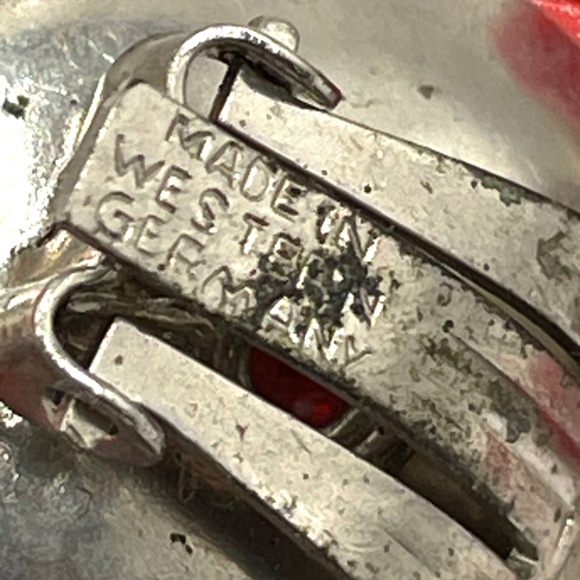 West Germany Signed Vintage Red Crystal Bead Clip-on Earrings - Picture 6 of 13